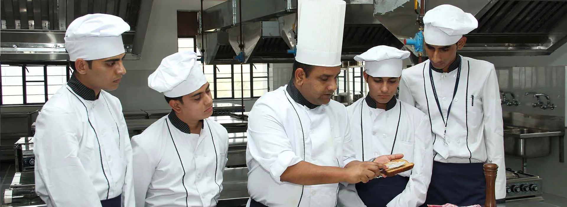 hotel-management-colleges-in-mumbai